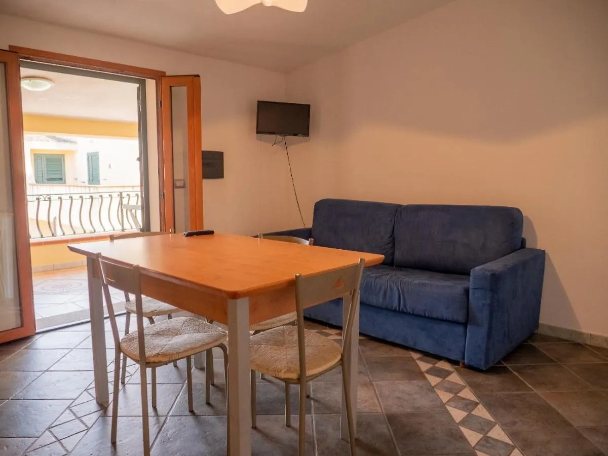 Residence porto Ottiolu 300MT spiaggia 0*,  Italia