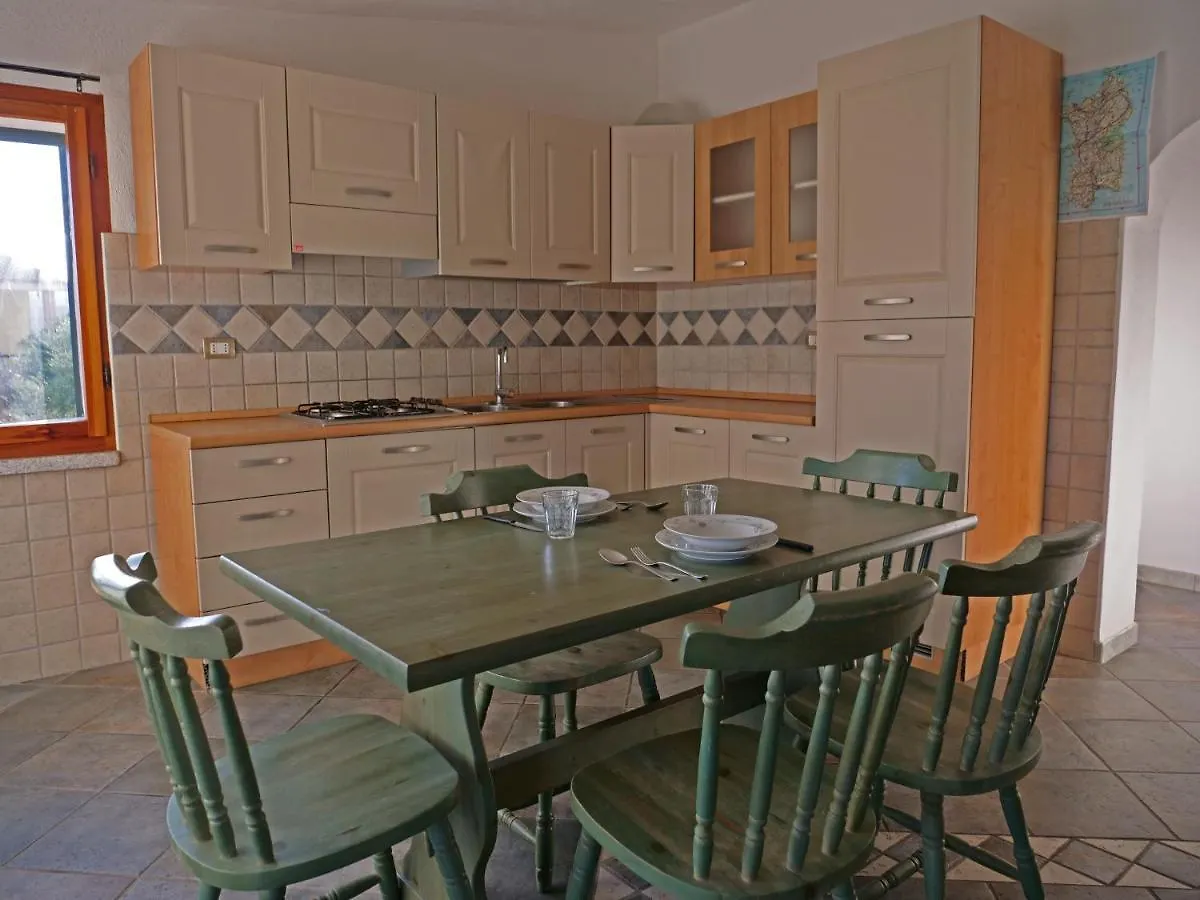 Residence porto Ottiolu 300MT spiaggia 0*,  Italia